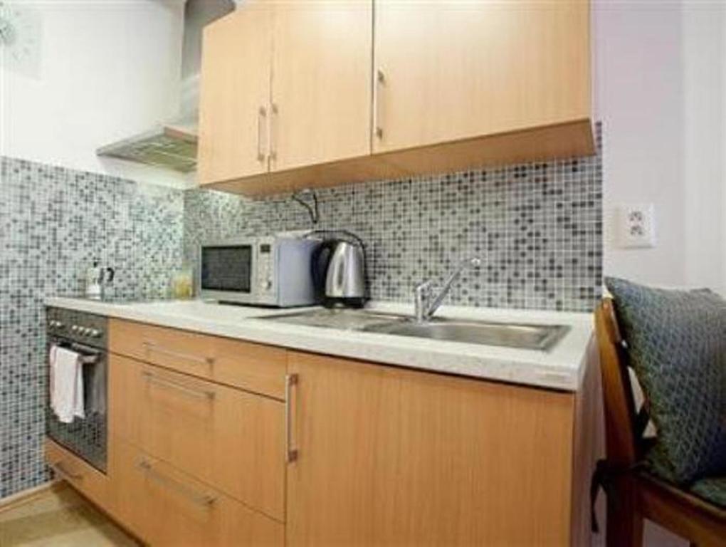 Apartment Smichov Прага Номер фото